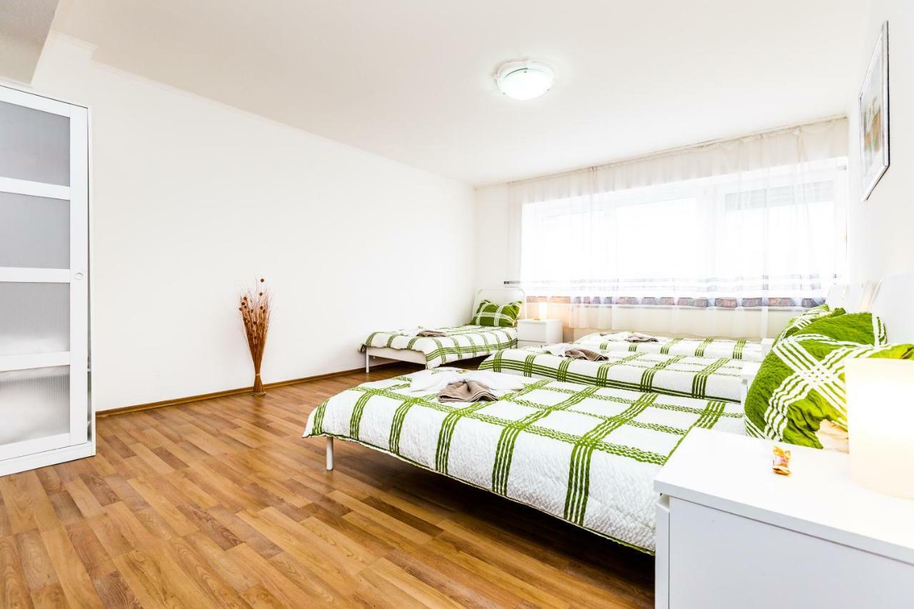 Workers Apartment Am Wiener Platz Köln Exterior foto